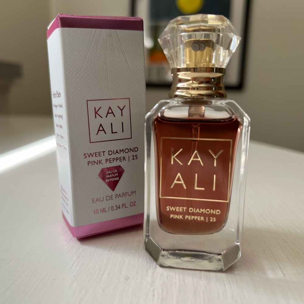 Kayali Sweet Diamond Pink Pepper